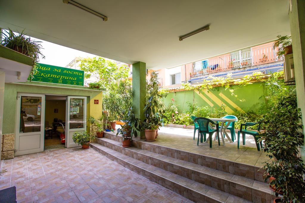 Guest House ,, Ekaterina" Nesebar Exterior photo