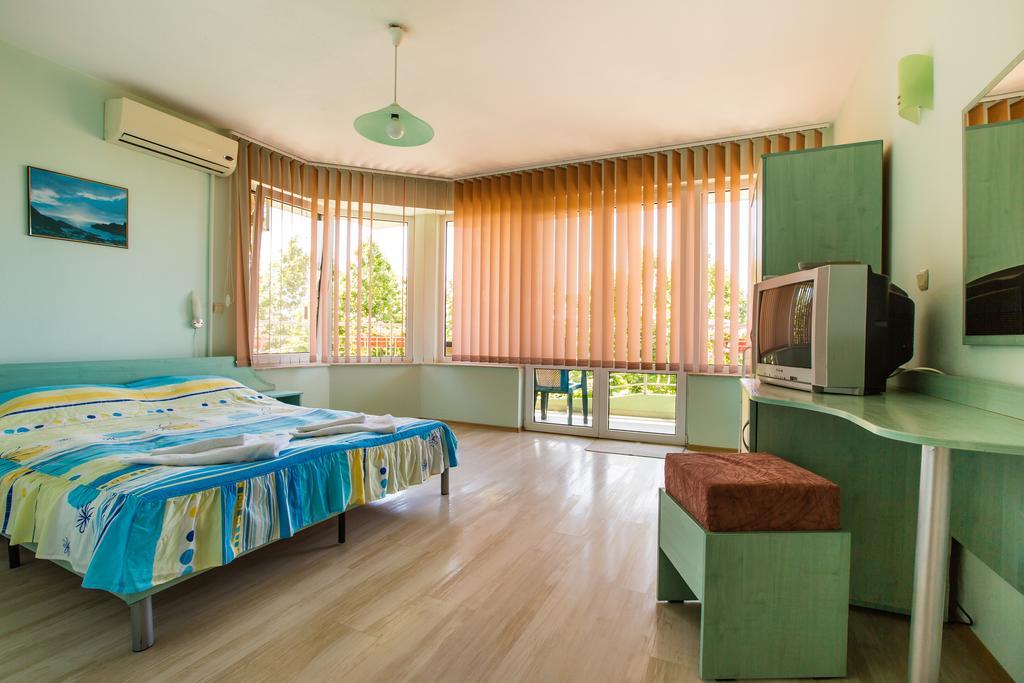 Guest House ,, Ekaterina" Nesebar Exterior photo